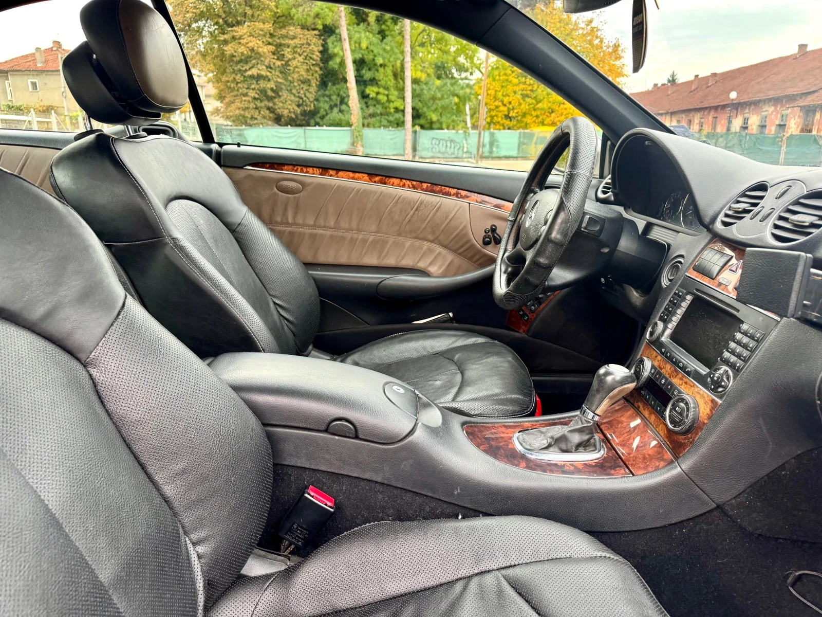 Mercedes-Benz CLK 350 Limited Edition, снимка 4 - Автомобили и джипове - 56525149