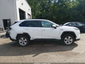 Toyota Rav4 HYBRID* XLE* ПОДГРЕВ* ШИБИДАХ* NAVI* LED* , снимка 12