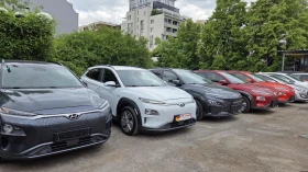 Hyundai Kona 64KWh/Premium/SOH100% | Mobile.bg    17