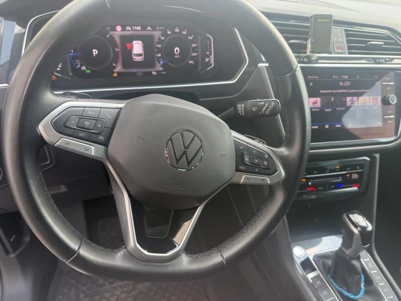 VW Tiguan 2.0 TDI 150кс. 4 MOTION, снимка 8 - Автомобили и джипове - 52343868