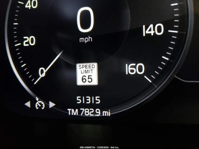 Volvo XC40 T5* AWD* KEYLESS* ПОДГРЕВ* КАМЕРА* , снимка 13 - Автомобили и джипове - 54031360