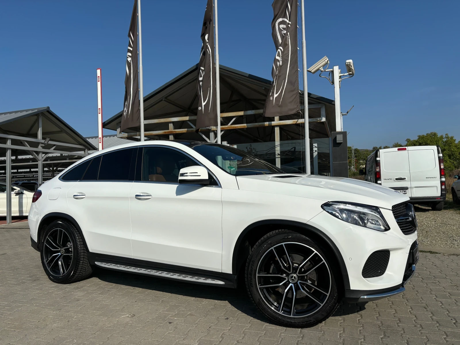 Mercedes-Benz GLE Coupe AMG#DESIGNO#B&O#SOFTCL#3xTV - изображение 2