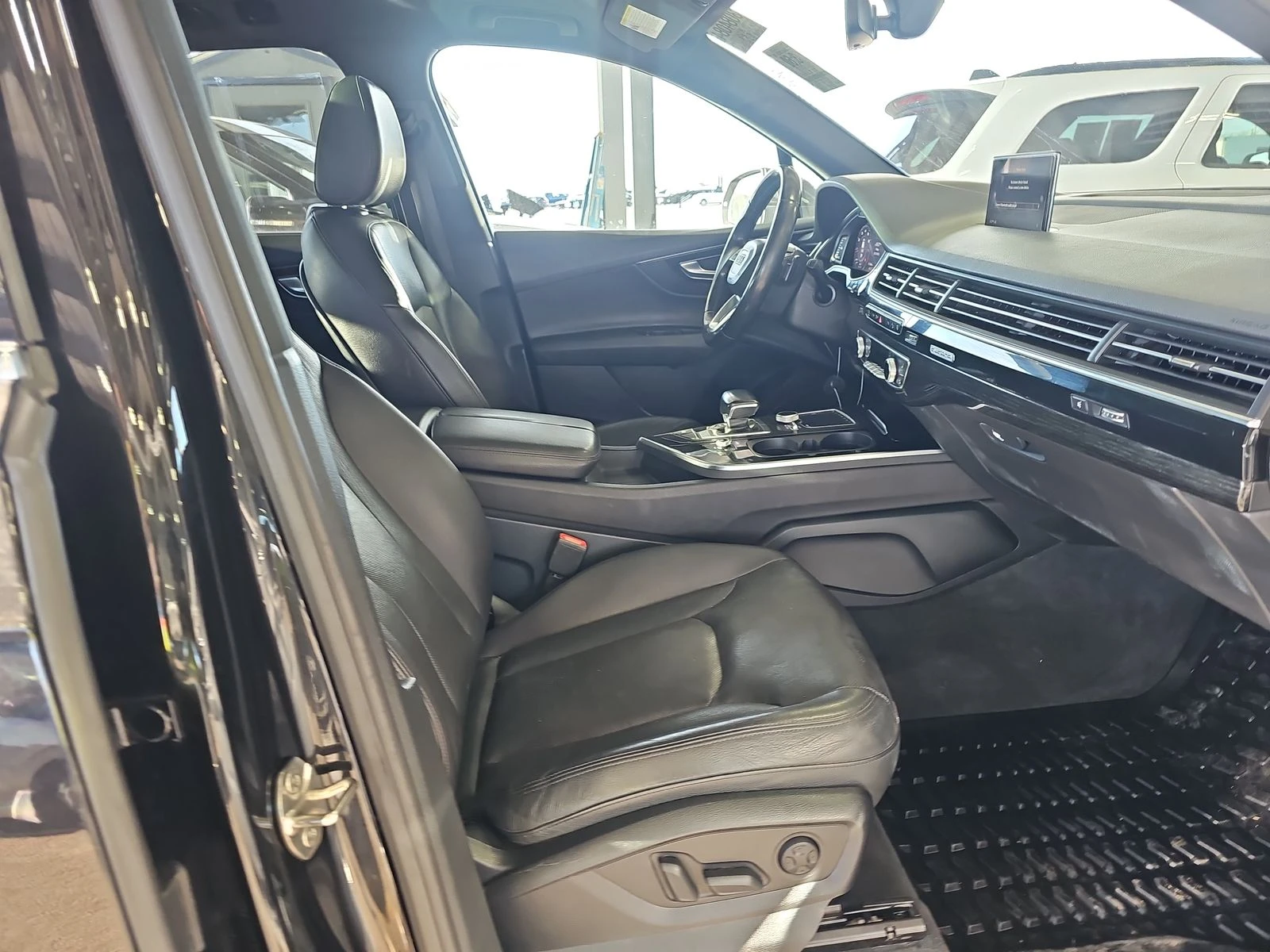 Audi Q7 PREMIUM PLUS* QUATTRO* PANO* DIGITAL* PODGREV* KEY - изображение 10