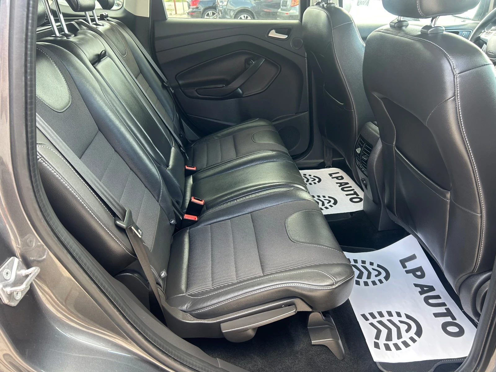 Ford Kuga 2.0d* 150k.c* 4WD* КОЖА* НАВИ* FULL - изображение 9