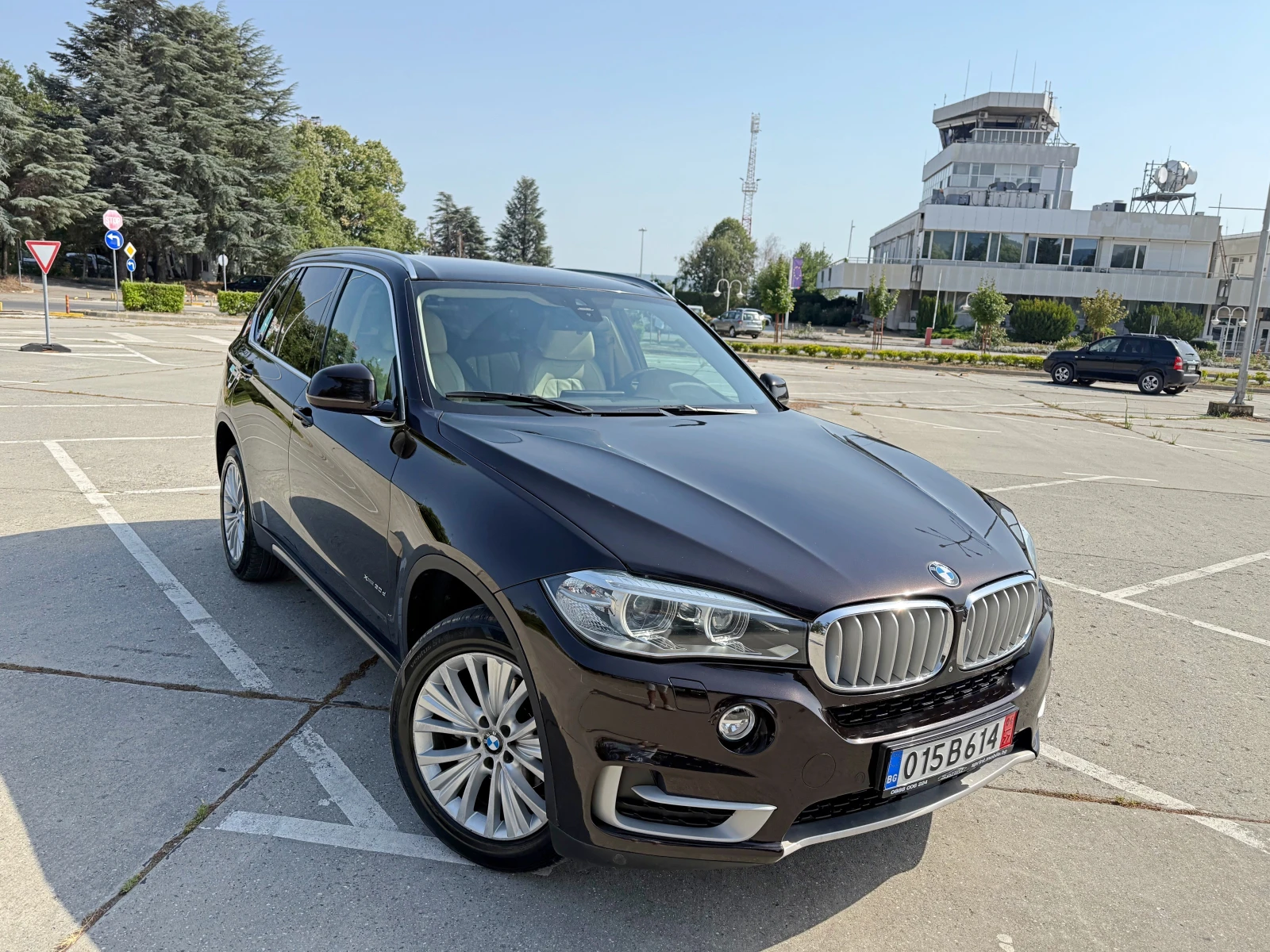 BMW X5 3.0///360Camera///Harman&Kardon///Top/// - изображение 2
