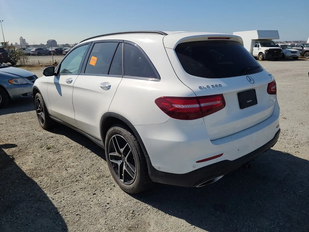 Mercedes-Benz GLC 300 * CARFAX * БЕЗ ПЪРВОНАЧАЛНА ВНОСКА - изображение 4
