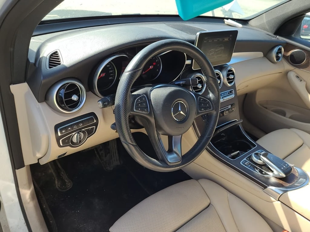 Mercedes-Benz GLC 300 * CARFAX * БЕЗ ПЪРВОНАЧАЛНА ВНОСКА - изображение 2