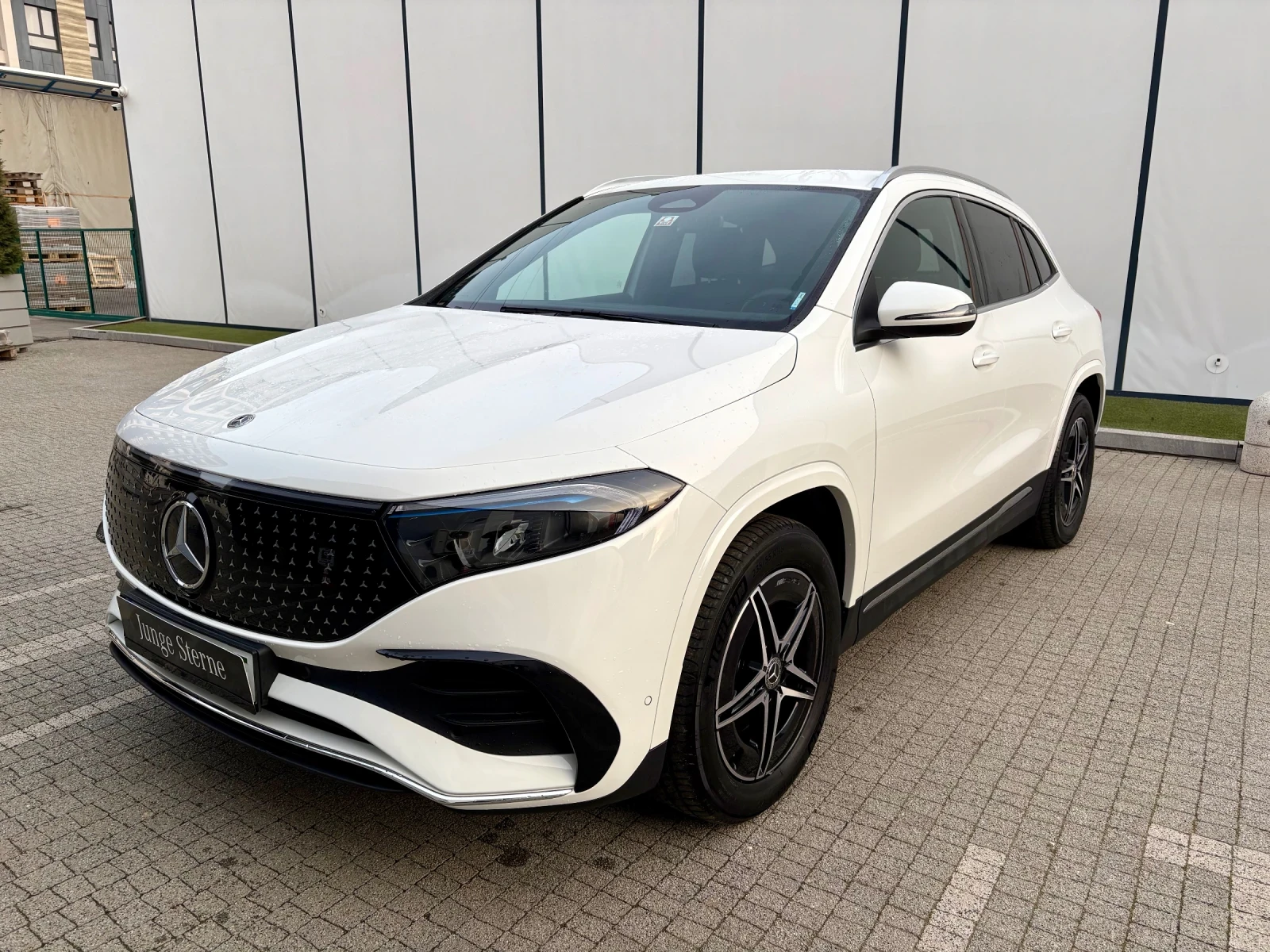 Mercedes-Benz EQA 350;4 MATIC:* AMG;Facelift;LED | Mobile.bg � ����������� 1