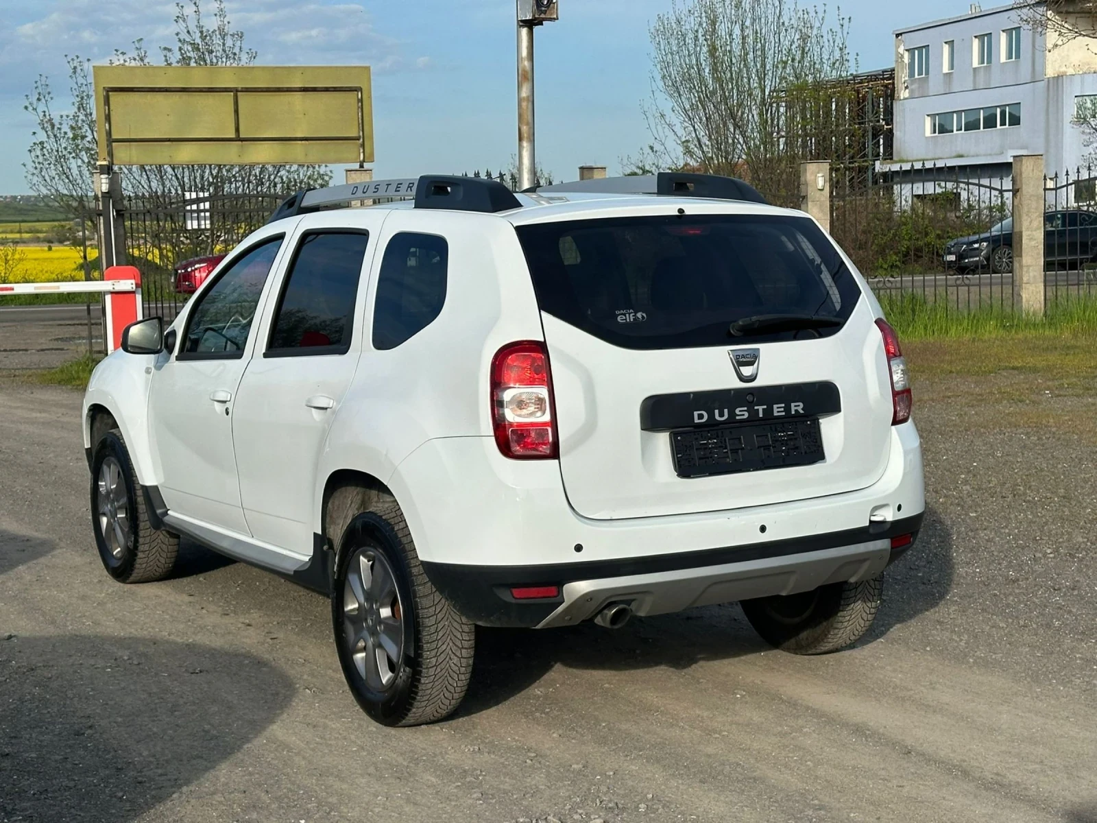 Dacia Duster 1, 6i GPL, снимка 4 - Автомобили и джипове - 54311184