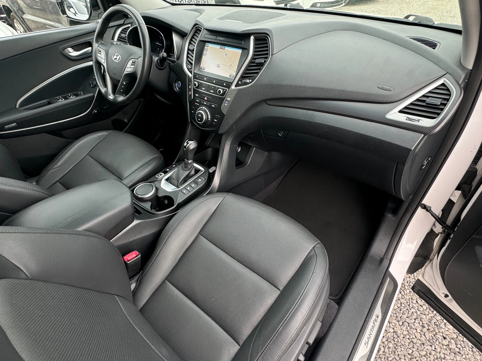Hyundai Santa fe 2.2D ! 4WD ! 6+ 1 ! Premium !, снимка 11 - Автомобили и джипове - 54537920