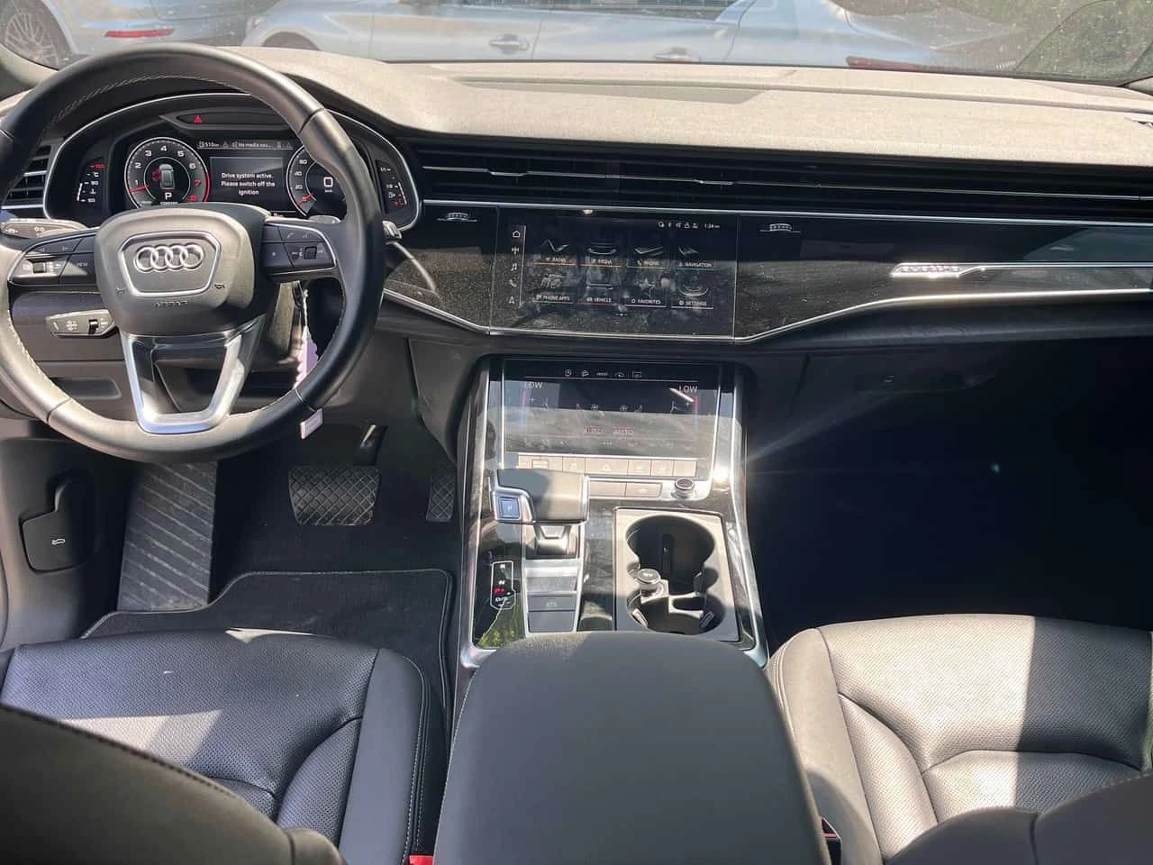 Audi Q8 * PROGRESSIV * ДИСТРОНИК * 360 * ОБДУХВАНЕ * ПАНО , снимка 8 - Автомобили и джипове - 54715718