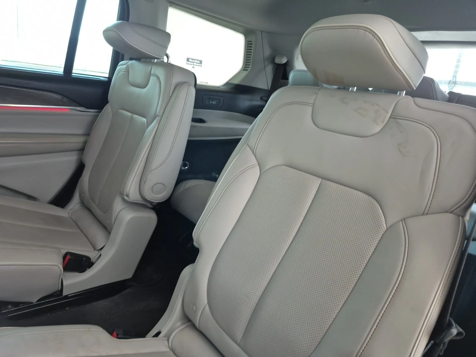 Jeep Grand cherokee OVERLAND * 5.7 HEMI * ��������� * ������ * CARFAX  | Mobile.bg � ����������� 10