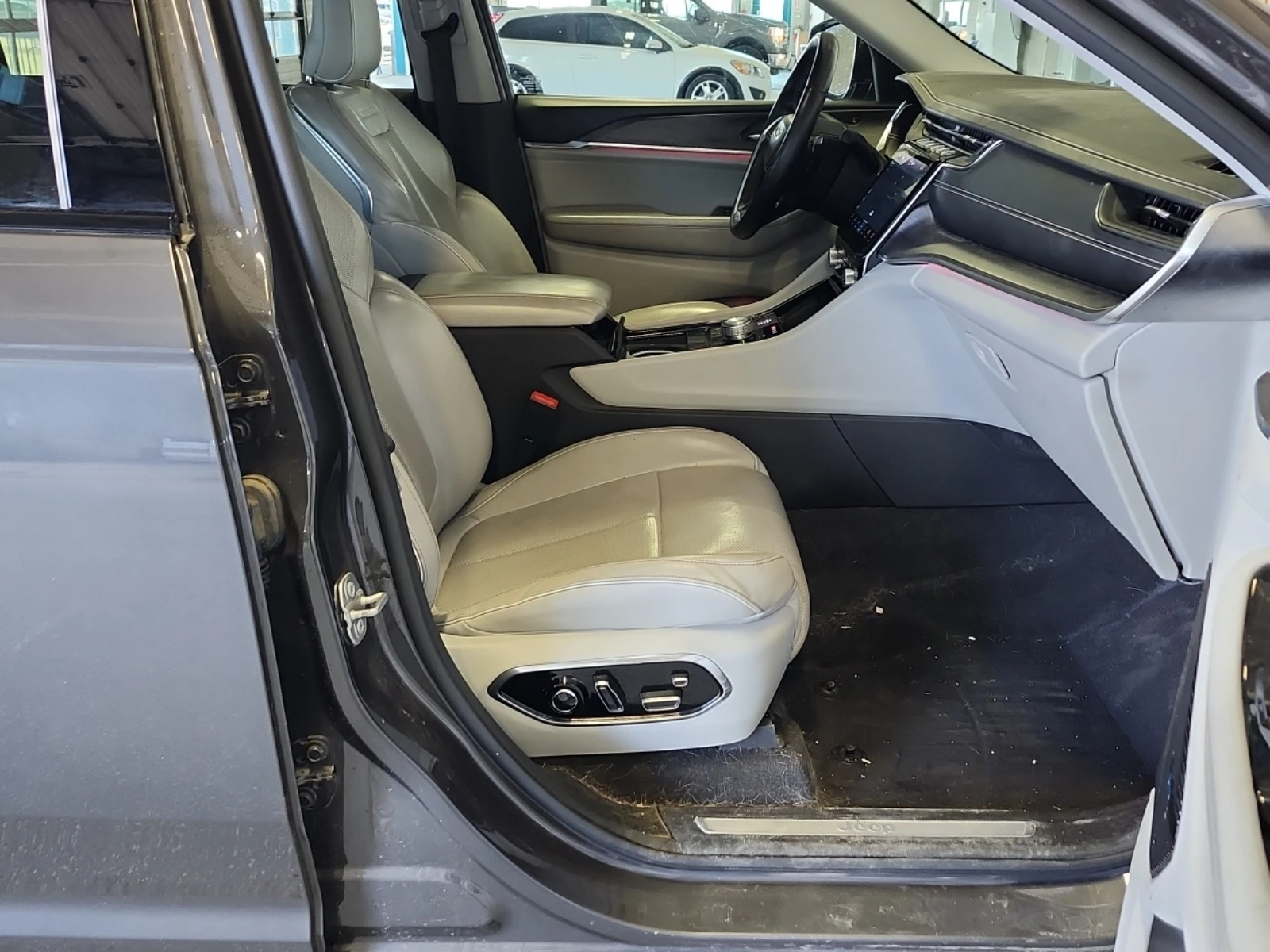 Jeep Grand cherokee OVERLAND * 5.7 HEMI * ��������� * ������ * CARFAX  | Mobile.bg � ����������� 9