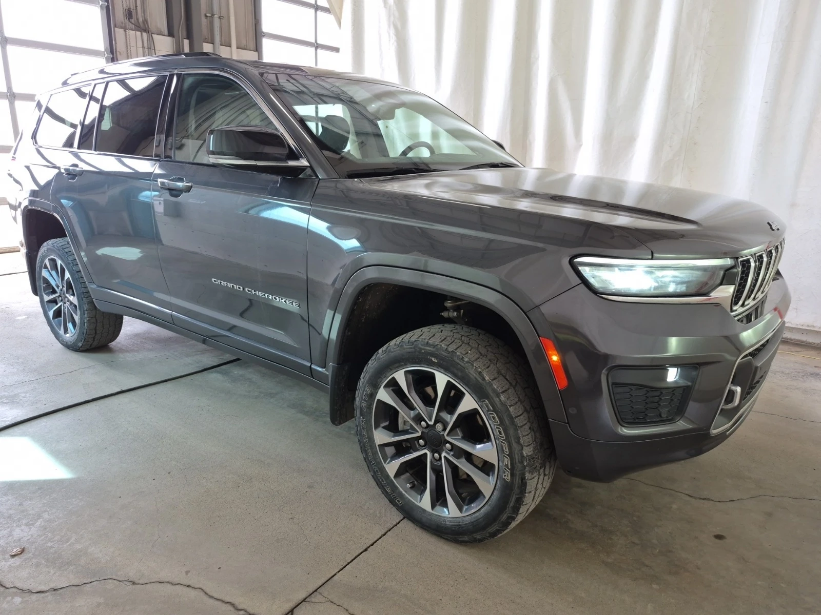 Jeep Grand cherokee OVERLAND * 5.7 HEMI * ��������� * ������ * CARFAX  | Mobile.bg � ����������� 2