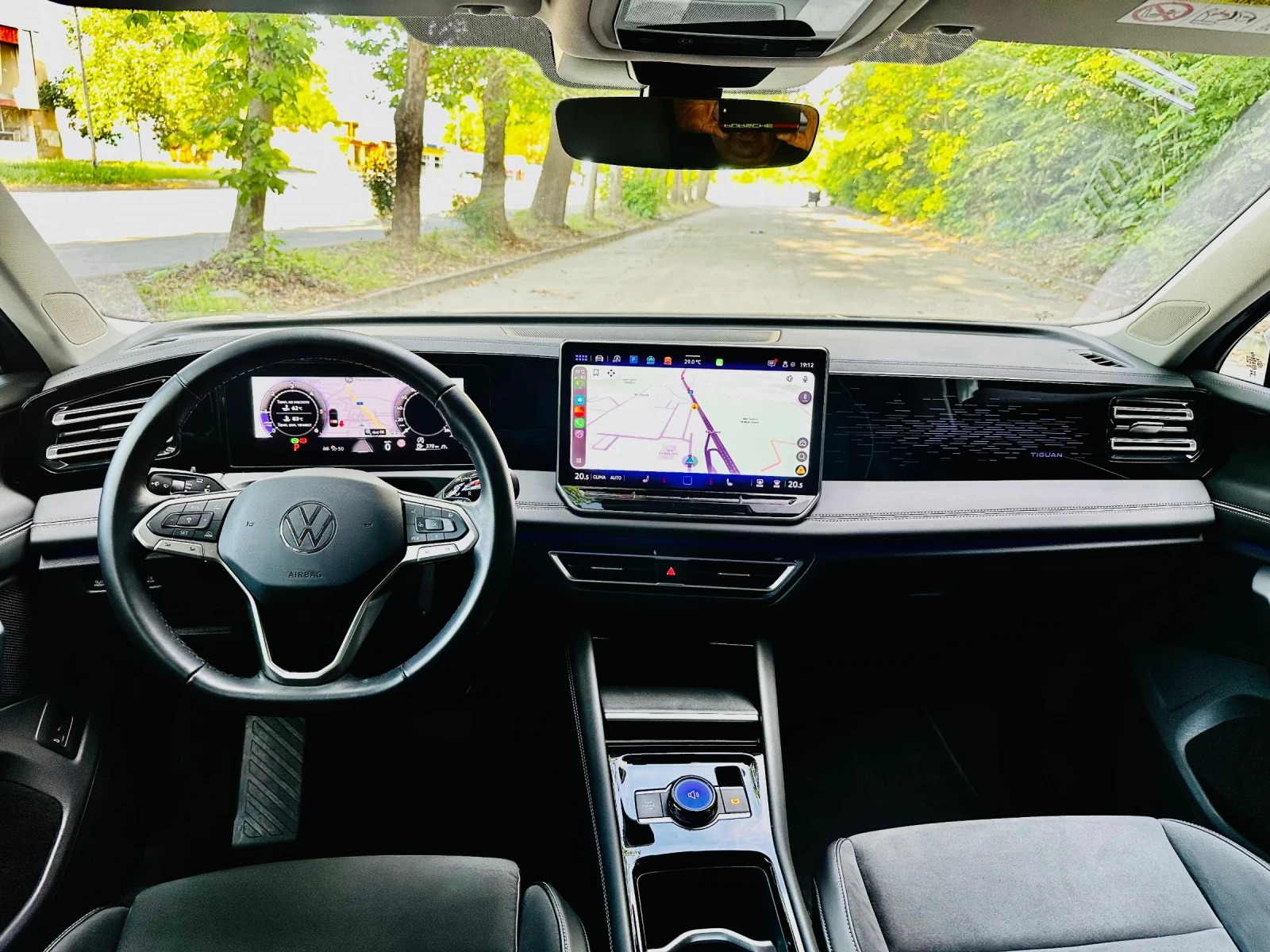 VW Tiguan TDI , снимка 8 - Автомобили и джипове - 54825080