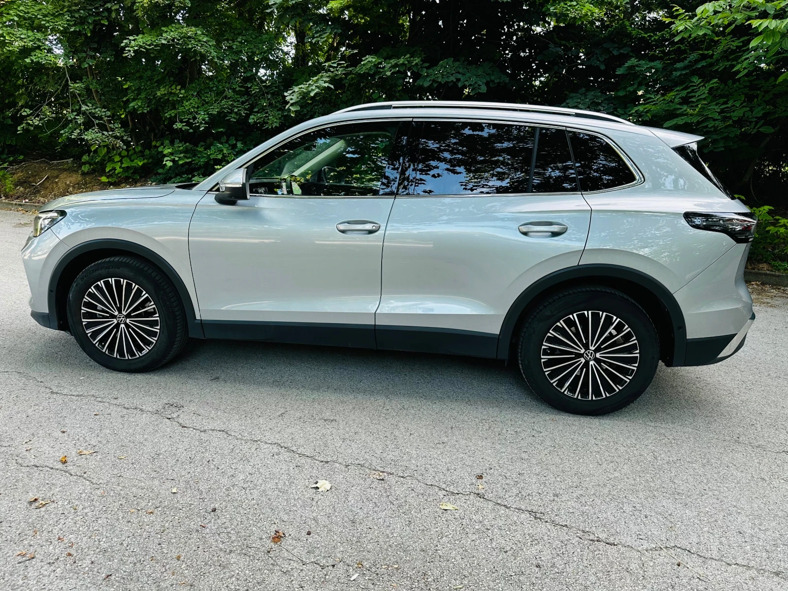 VW Tiguan TDI , снимка 3 - Автомобили и джипове - 54825080