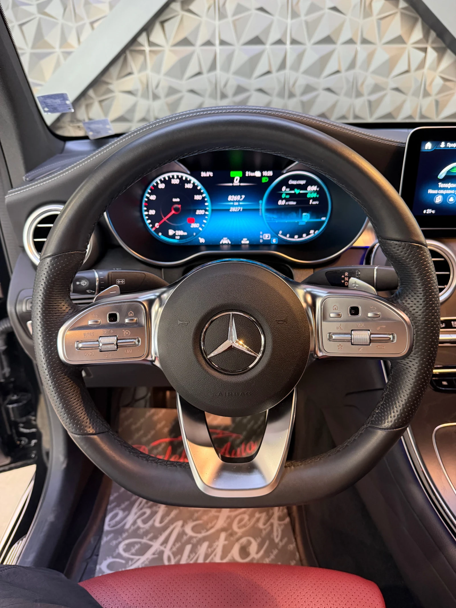 Mercedes-Benz GLC 300 e COUPE 4 MATIC * PLUG-IN HYBRID * , снимка 7 - Автомобили и джипове - 54831027