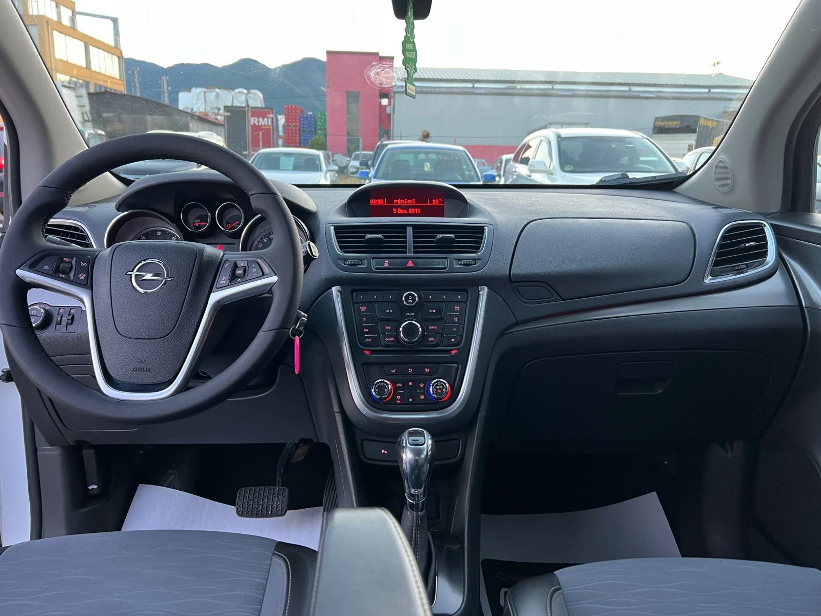 Opel Mokka 1.7CDTI-131к.с/ Автоматик/ Парктроник/ Автопилот, снимка 17 - Автомобили и джипове - 55256288