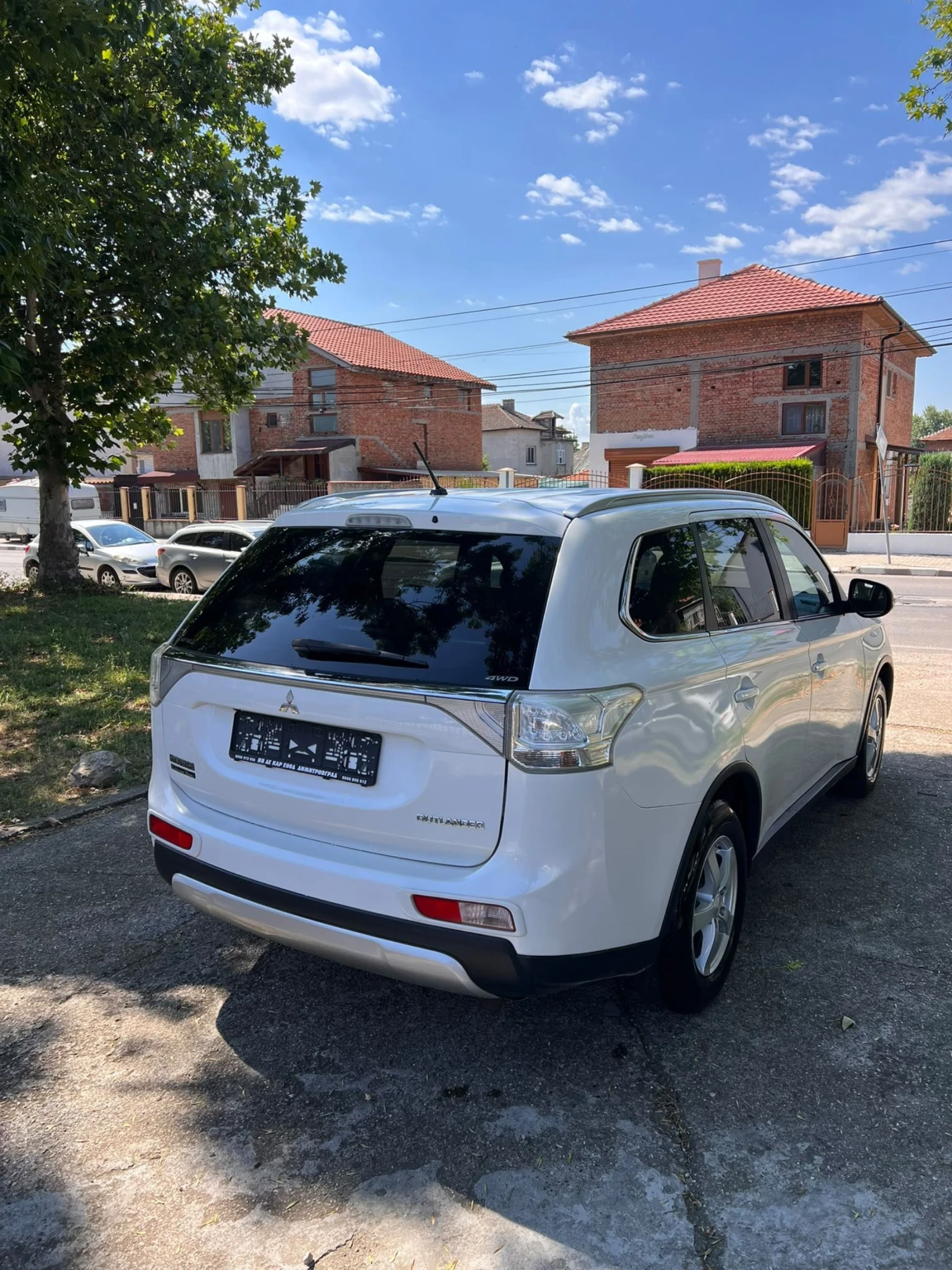 Mitsubishi Outlander, снимка 5 - Автомобили и джипове - 55262130