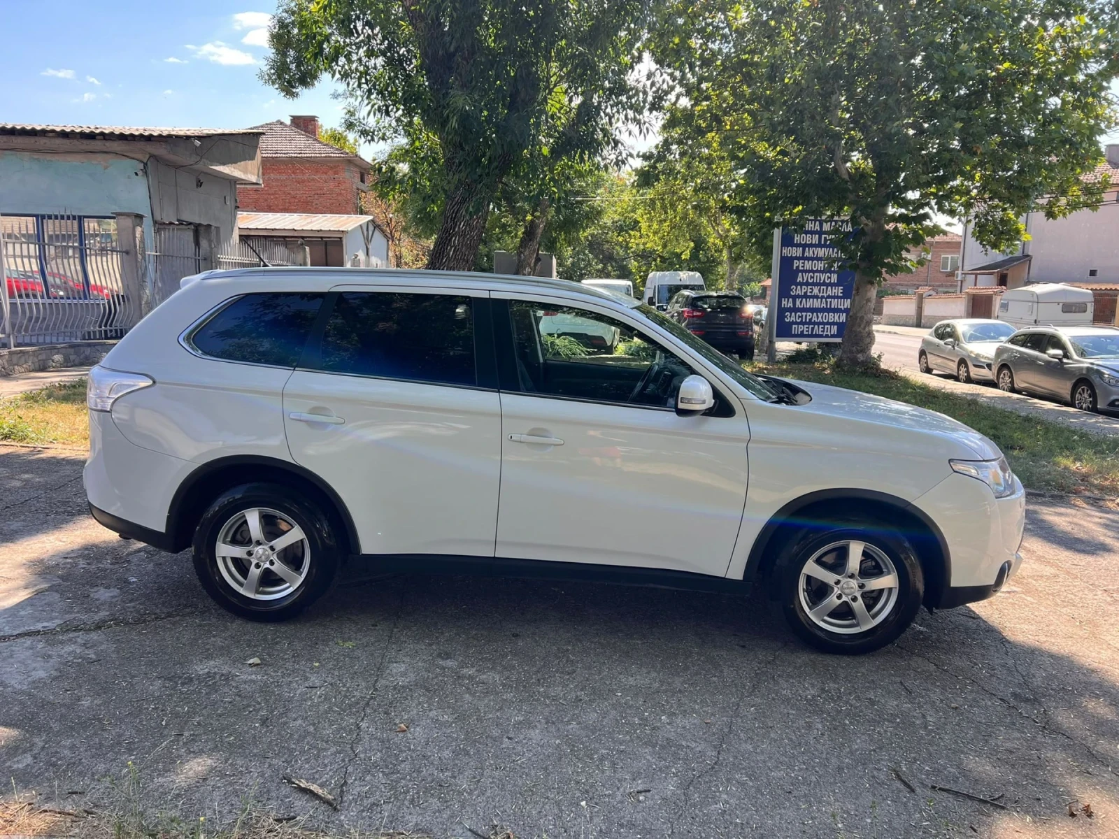 Mitsubishi Outlander, снимка 4 - Автомобили и джипове - 55262130