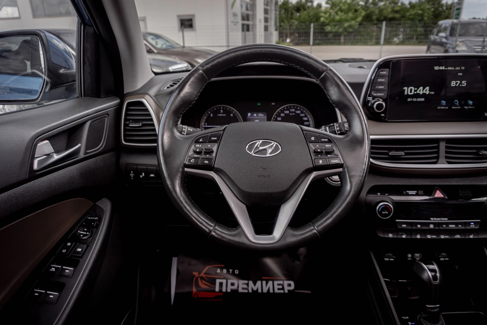 Hyundai Tucson 2.0 CRDI-184hp-62, 443 KM!, снимка 10 - Автомобили и джипове - 55265987