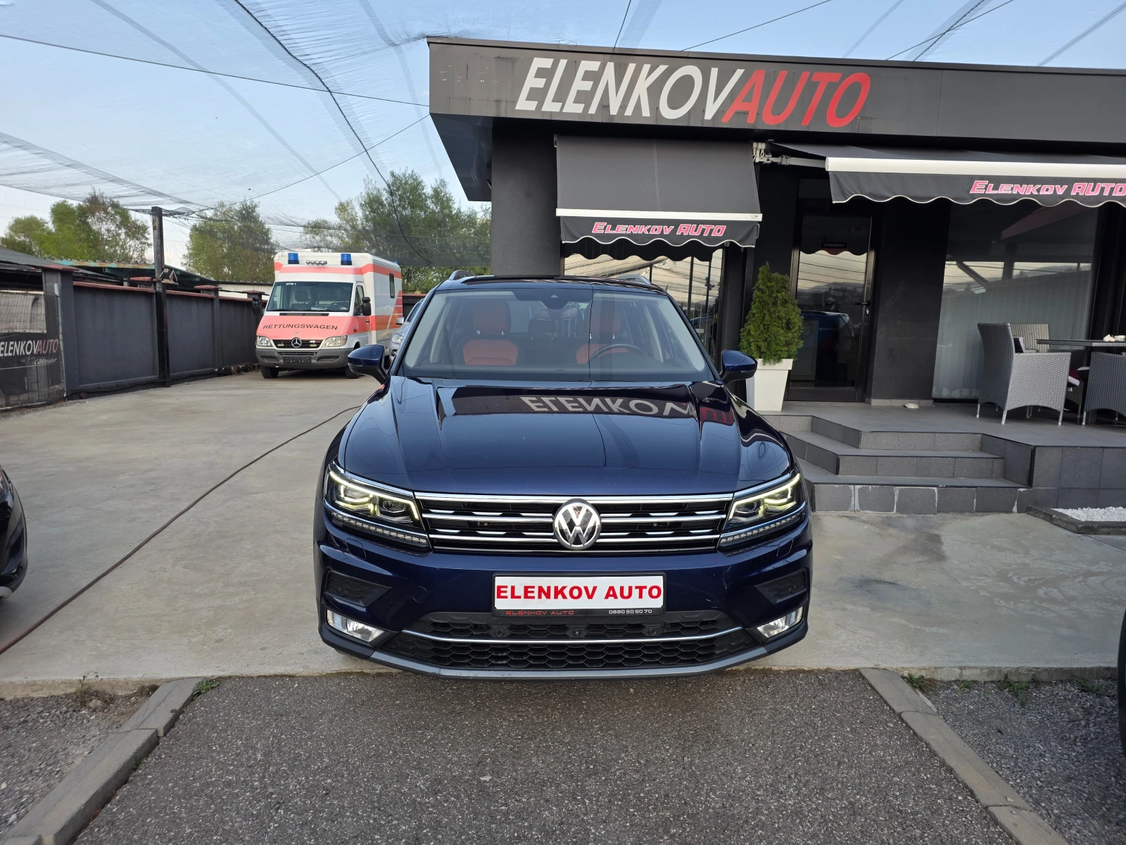 VW Tiguan 2.0TSI-180к.с 4Х4-НАВИГАЦИЯ-ПАНОРАМА-ШВЕЙЦАРИЯ, снимка 2 - Автомобили и джипове - 55658330