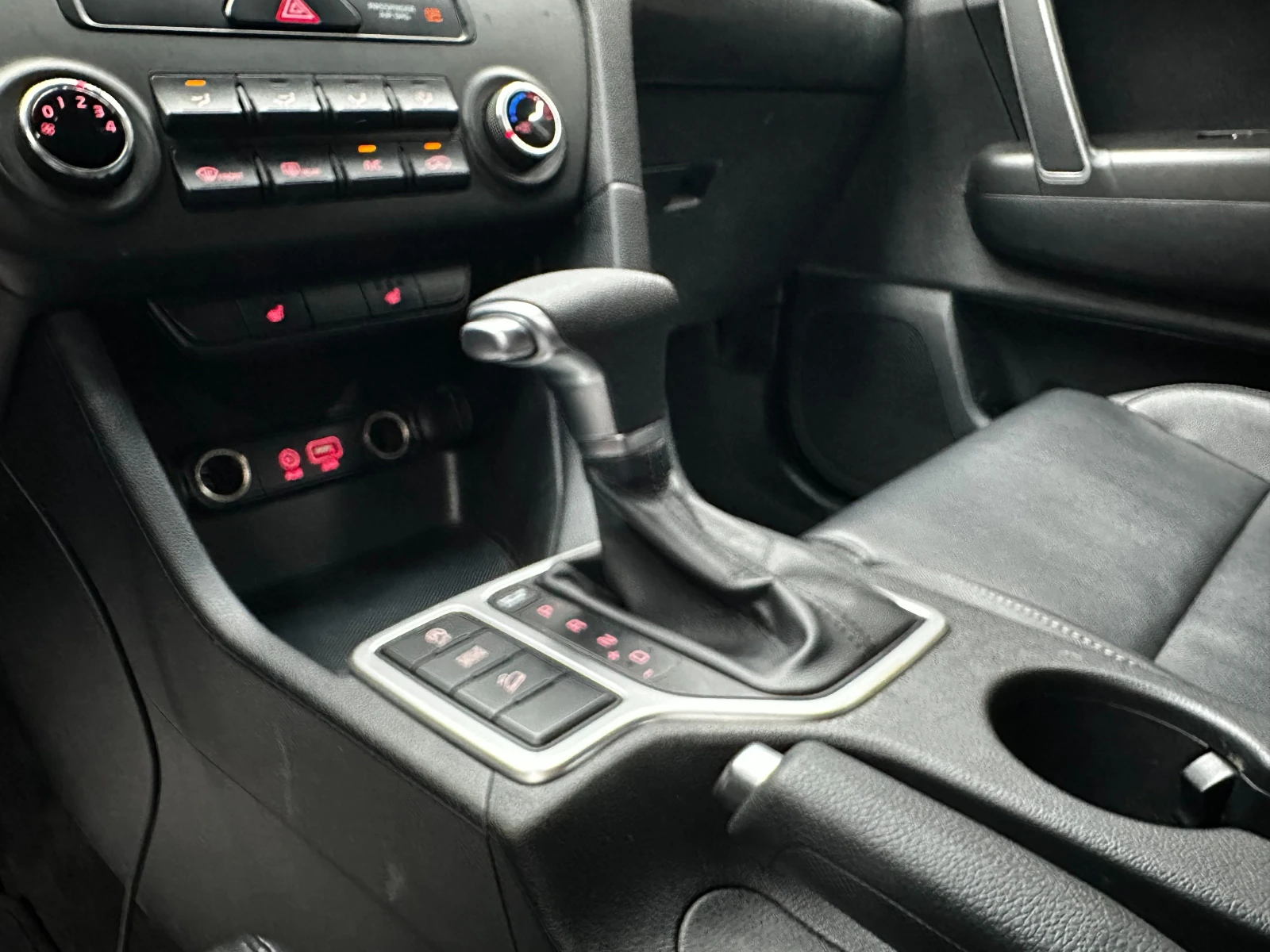 Kia Sportage 1.7d 141 к.с./от Корея/реални км, снимка 11 - Автомобили и джипове - 56199519