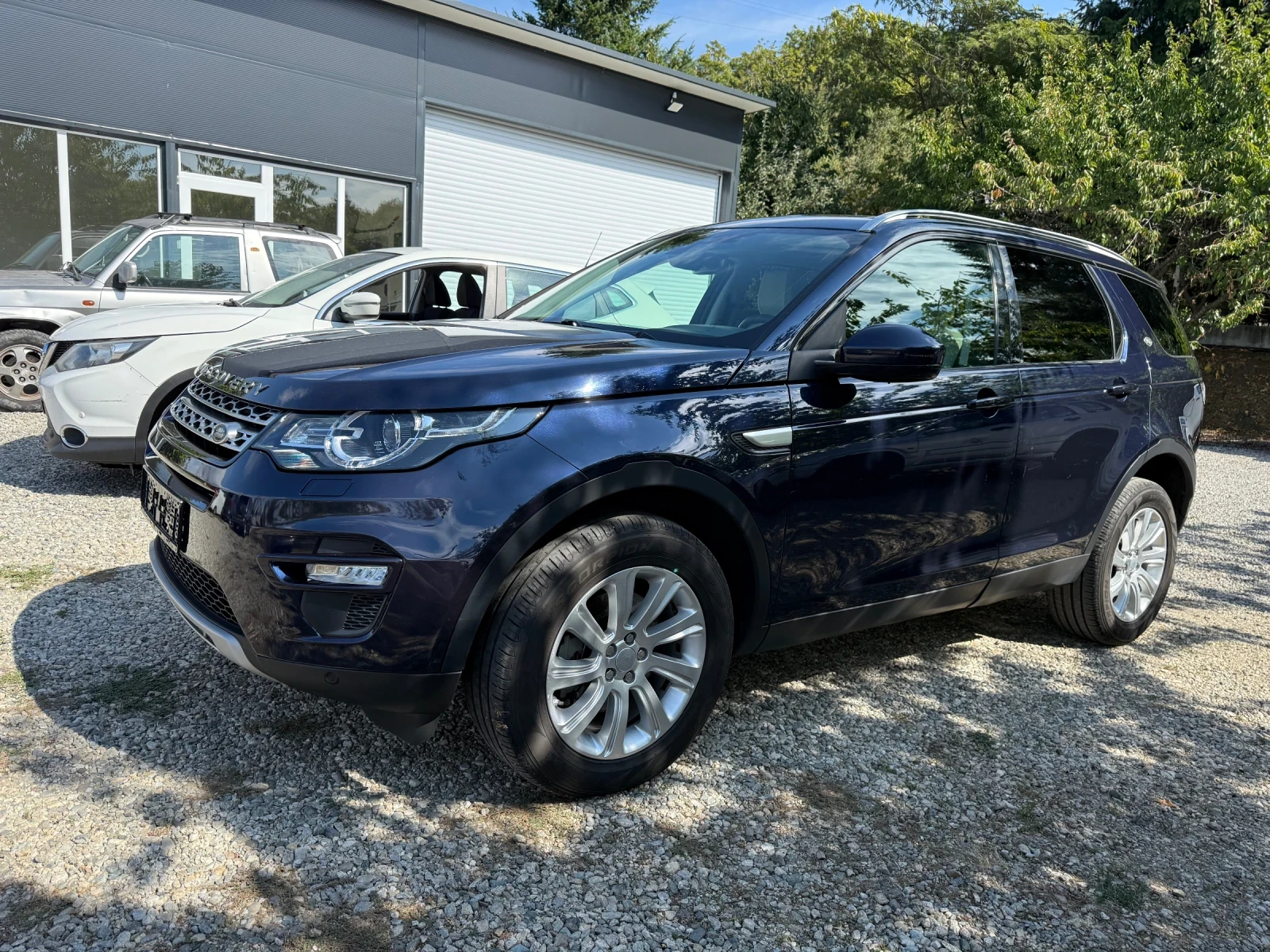 Land Rover Discovery Sport 2.0TD, снимка 2 - Автомобили и джипове - 56270171
