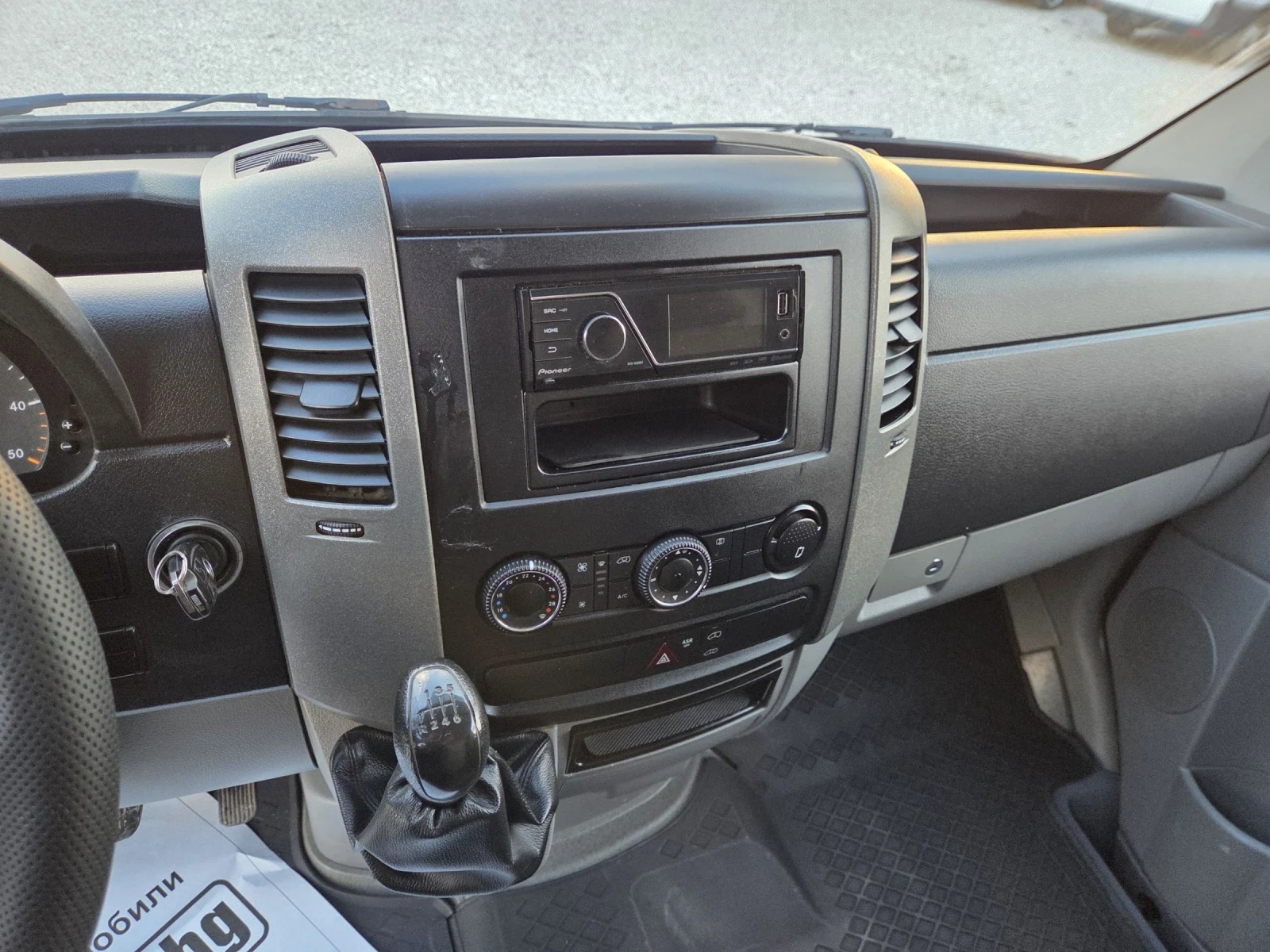 Mercedes-Benz Sprinter 319 CDI, V6, Макси, Климатик, снимка 11 - Бусове и автобуси - 53728076