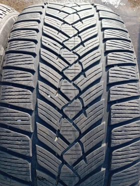 Гуми Зимни 255/50R19, снимка 1 - Гуми и джанти - 48713448