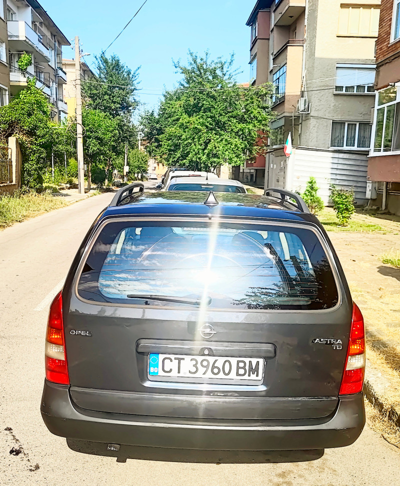 Opel Astra, снимка 8 - Автомобили и джипове - 46390558