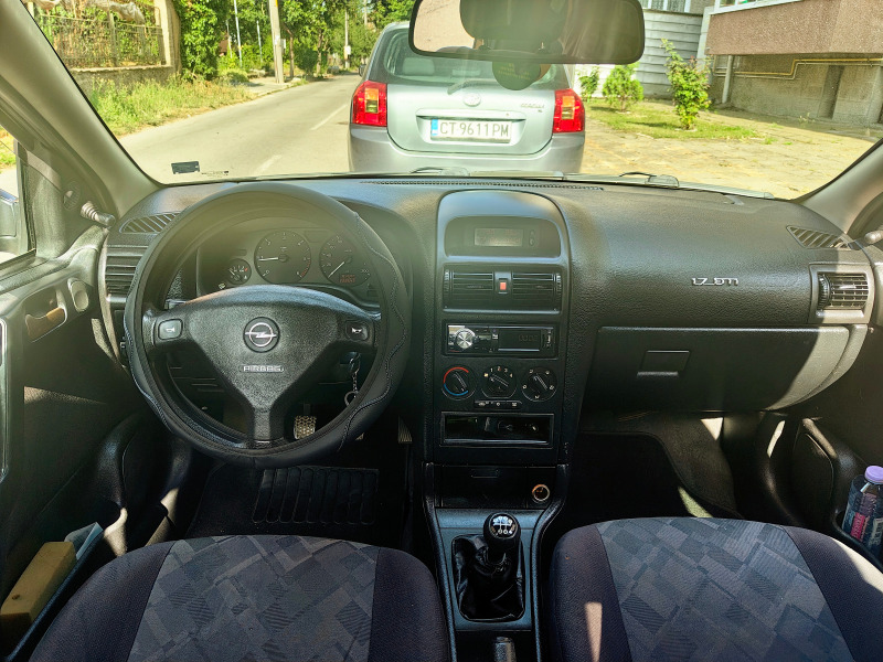 Opel Astra, снимка 9 - Автомобили и джипове - 46390558
