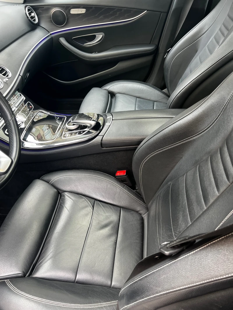 Mercedes-Benz E 220, снимка 6 - Автомобили и джипове - 52421482