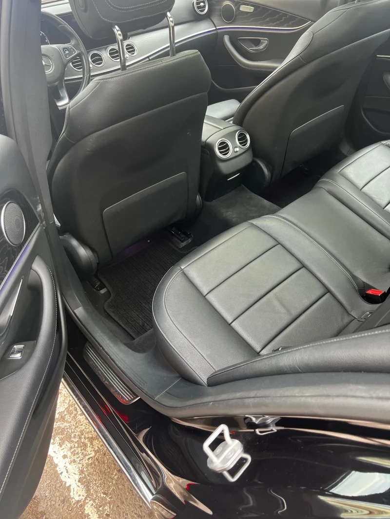 Mercedes-Benz E 220, снимка 5 - Автомобили и джипове - 52421482