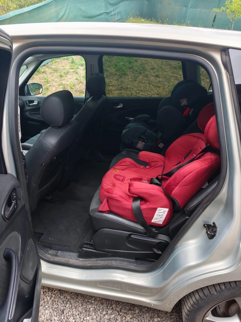 Ford S-Max 2.0 TDCi* 7 Места* Auto* Navi* Кожа, снимка 7 - Автомобили и джипове - 52588367