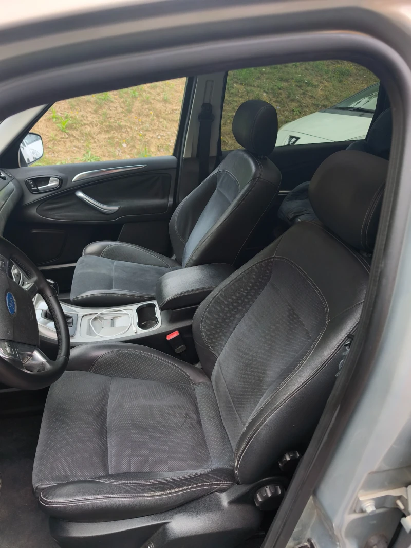 Ford S-Max 2.0 TDCi* 7 Места* Auto* Navi* Кожа, снимка 4 - Автомобили и джипове - 52588367