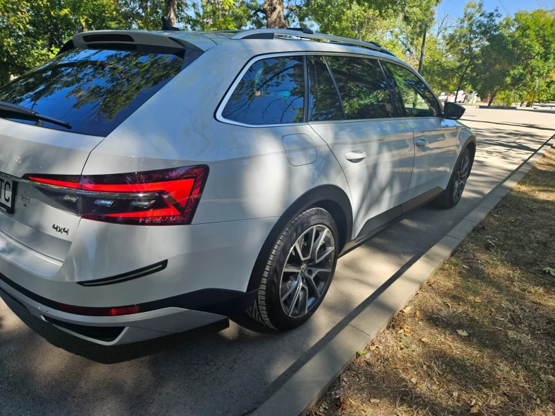 Skoda Superb Scout, снимка 8 - Автомобили и джипове - 52088638