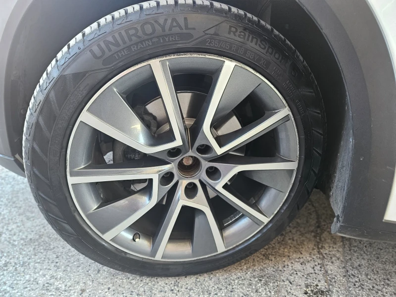 Skoda Superb Scout, снимка 9 - Автомобили и джипове - 52088638