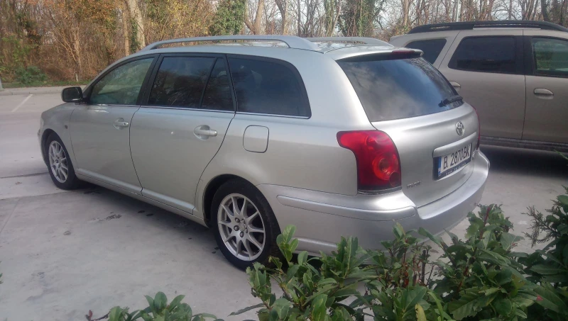 Toyota Avensis, снимка 8 - Автомобили и джипове - 52411743