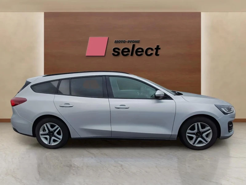 Ford Focus 1.0 EcoBoost, снимка 4 - Автомобили и джипове - 51884642