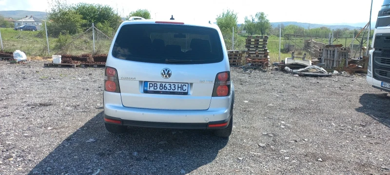 VW Touran, снимка 3 - Автомобили и джипове - 52192584