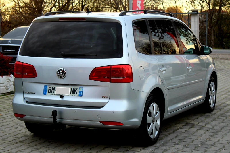 VW Touran 1.6TDI 7 МЕСТА СОБСТВЕН ЛИЗИНГ, снимка 7 - Автомобили и джипове - 52542539