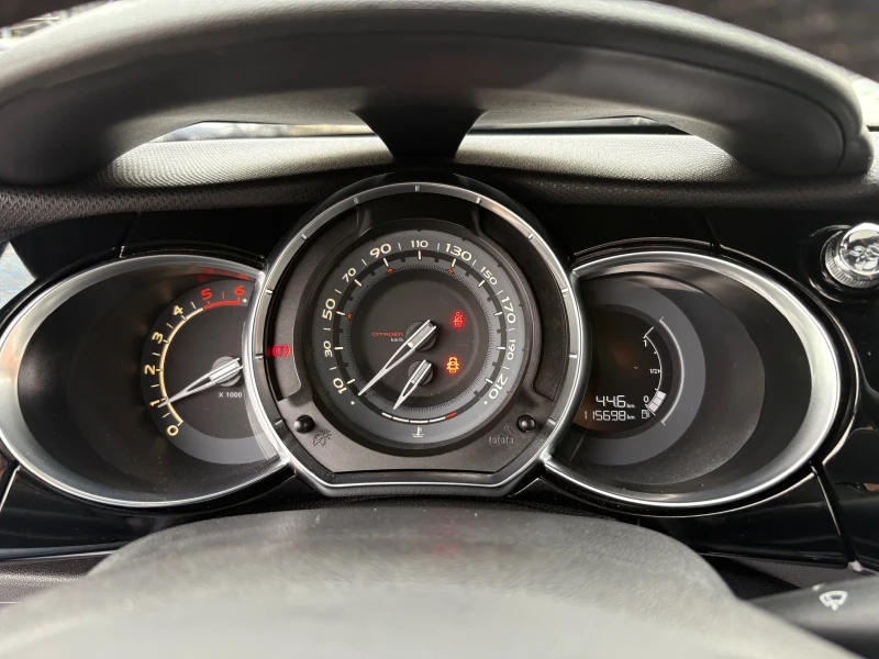 Citroen DS3 1.4HDI, снимка 9 - Автомобили и джипове - 53475581