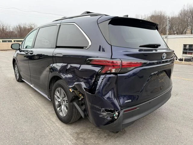 Toyota Sienna XLE, снимка 3 - Автомобили и джипове - 48402317