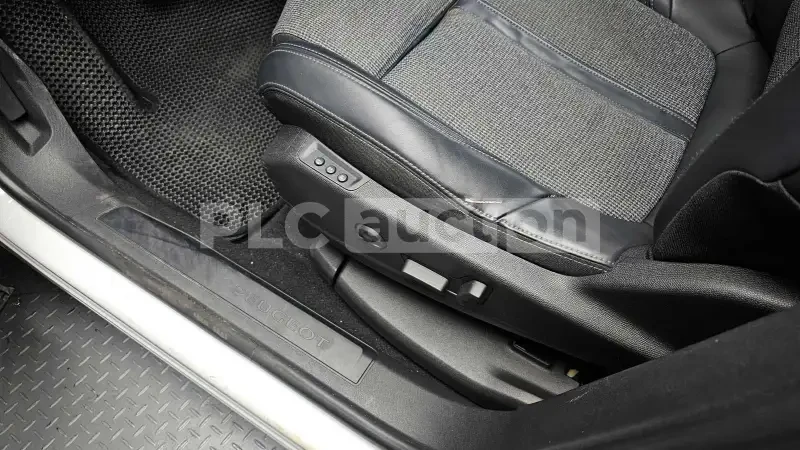 Peugeot 5008 1.6HDI| �����| ������� | ������| ��������� | Mobile.bg � ����������� 13