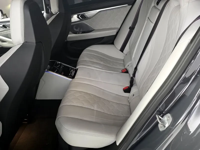 BMW M8, снимка 4 - Автомобили и джипове - 55199199