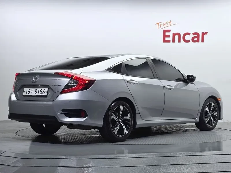 Honda Civic 2.0 Бензин, снимка 2 - Автомобили и джипове - 55486647