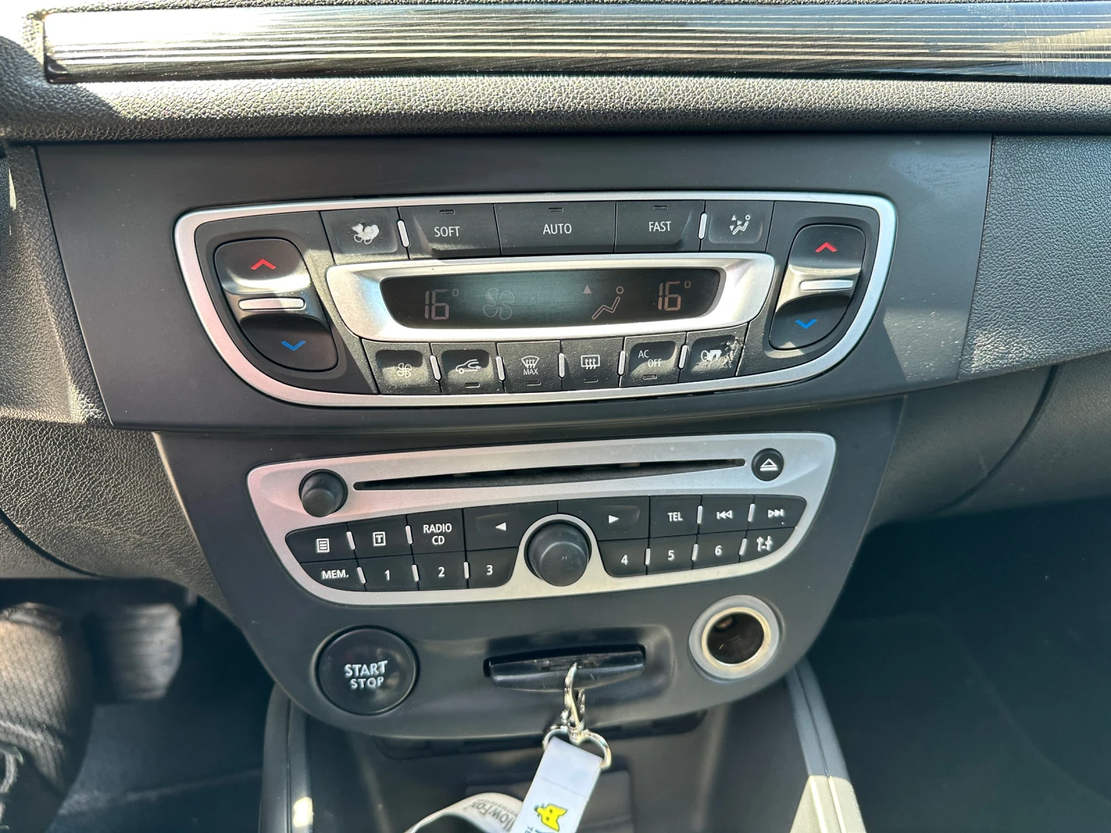 Renault Megane 1.5 dCi - изображение 9