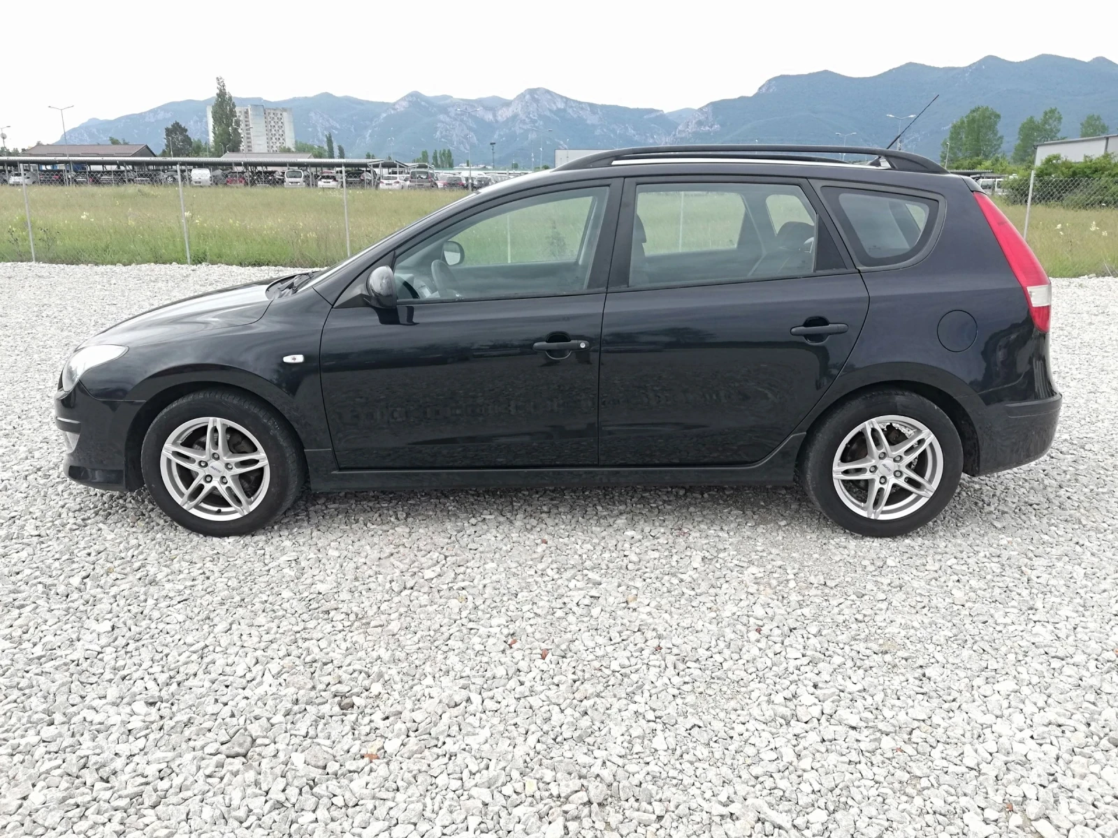 Hyundai I30 1.6crdi kli IT - изображение 3