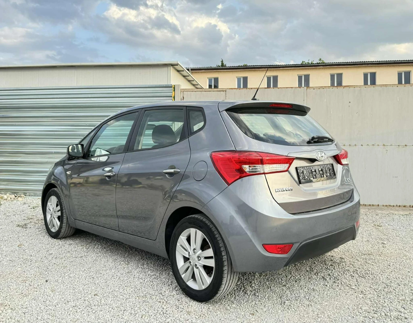 Hyundai Ix20 Уникален  - изображение 7